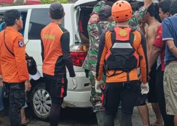 Pasutri di Simalungun Terseret Banjir Bandang